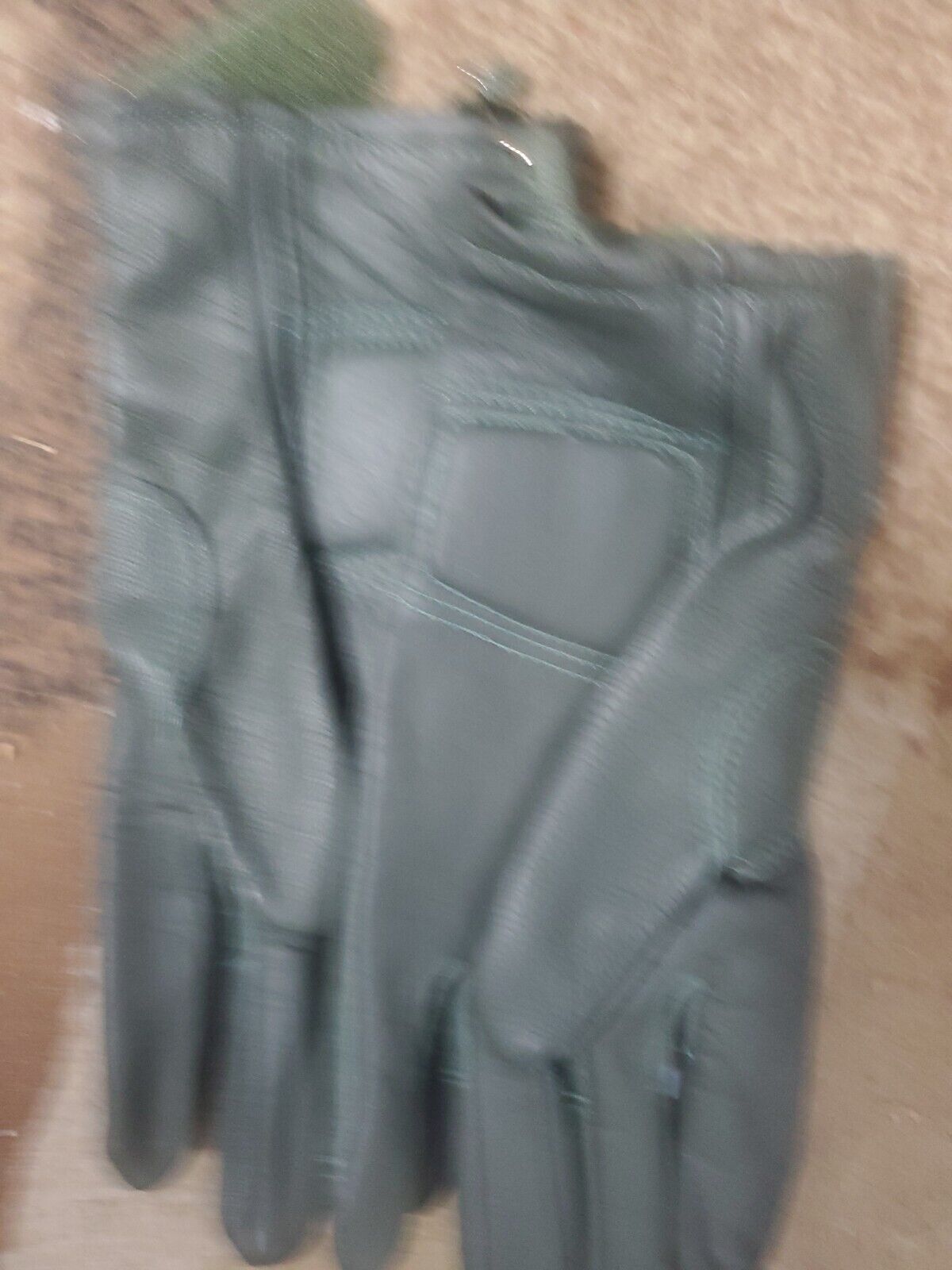 HWI Gear Army Combat Gloves NSN 8415-01-601-8  small excellent shape 