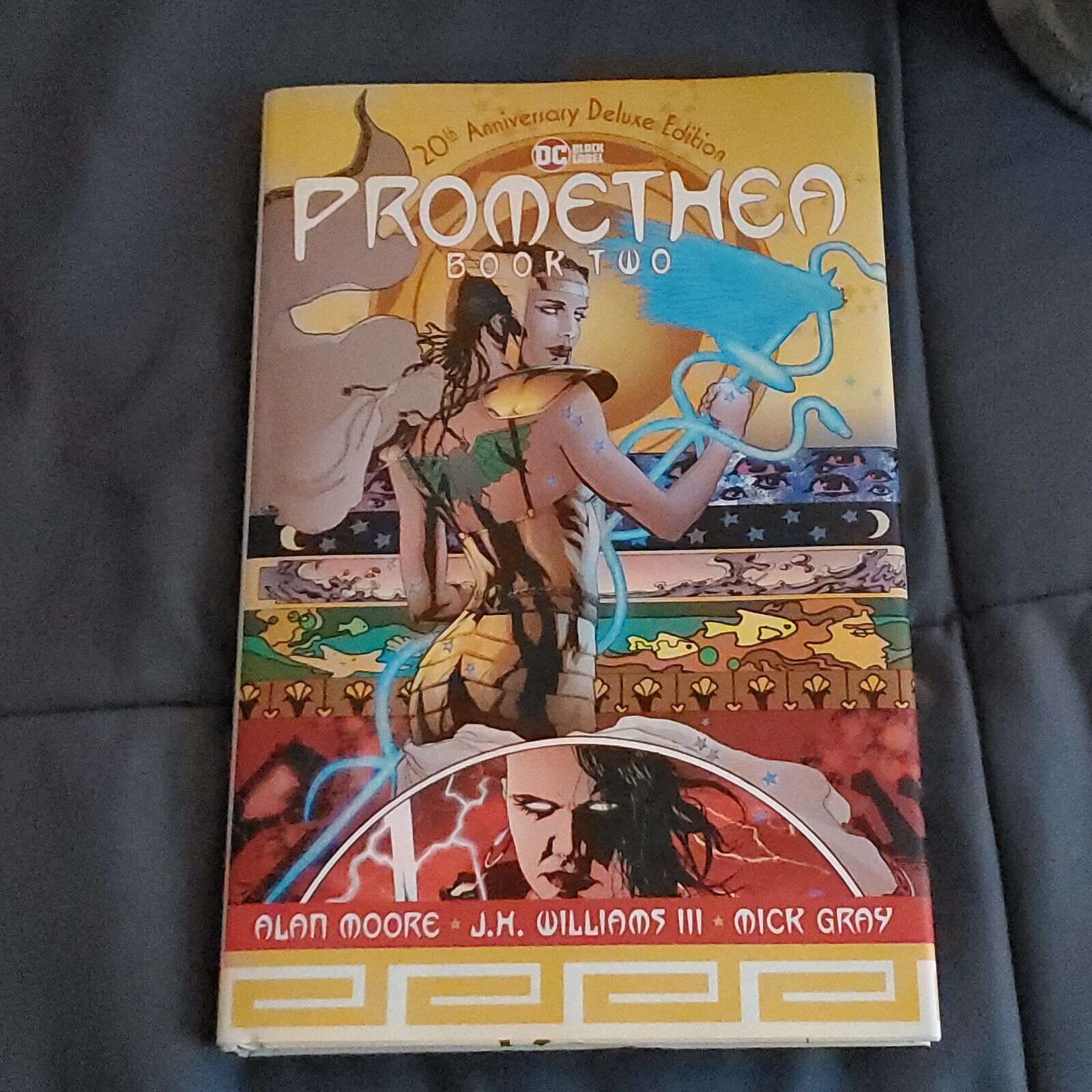 Promethea Volume 2- 20th Anniversary Deluxe Edition- Alan Moore- DC Comics- HB