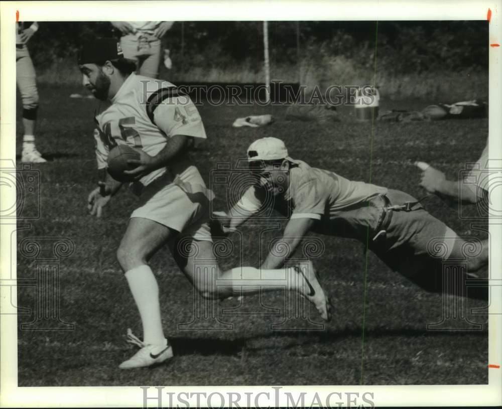 1991 Press Photo Manlius Flag Football at Fayetteville-Manlius High School