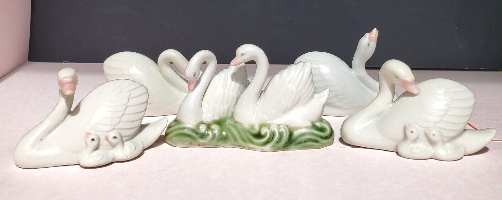 Vintage Chinese porcelain swan figurine Set Of 5 