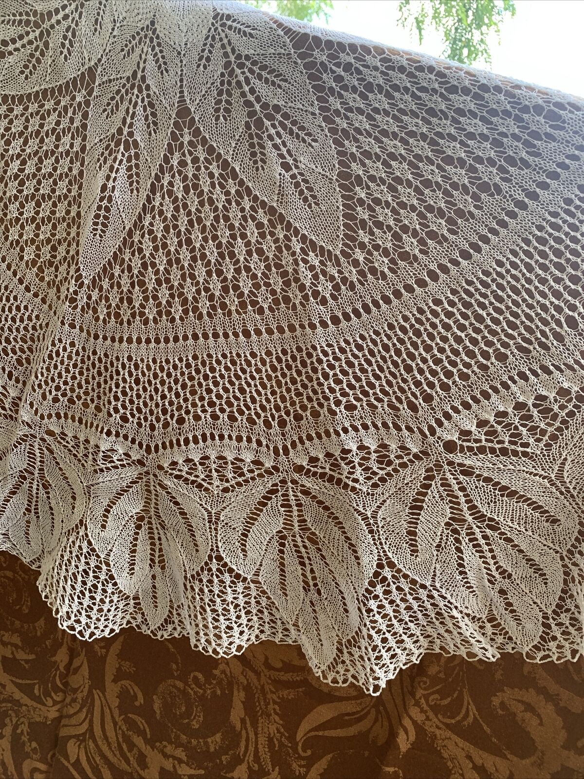 Vtg Antq Linen Crochet Lace Round Flower Tablecloth Warm White 47” Exquisite