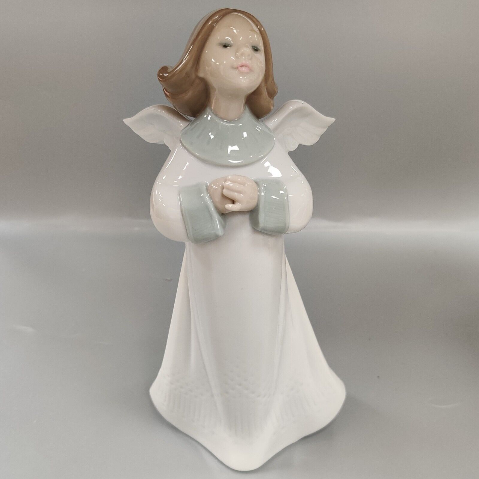 LLADRO 6788 Glossy Porcelain Figurine An Angel\'s Wish Praying Plegaria Figure