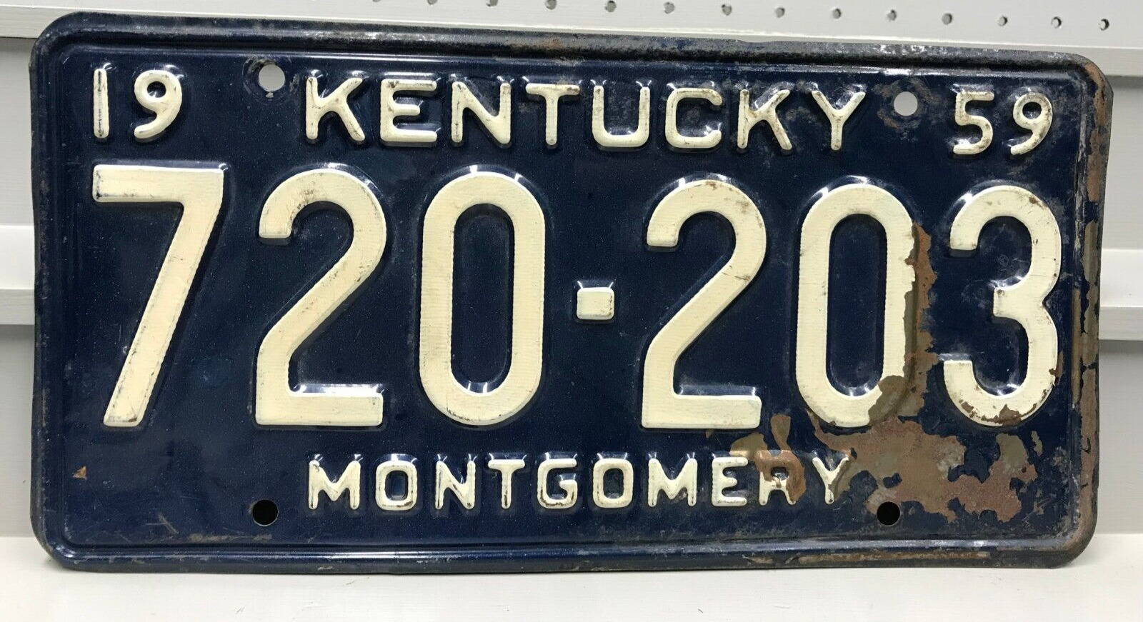 1959 Kentucky License Plate 720-203 Montgomery