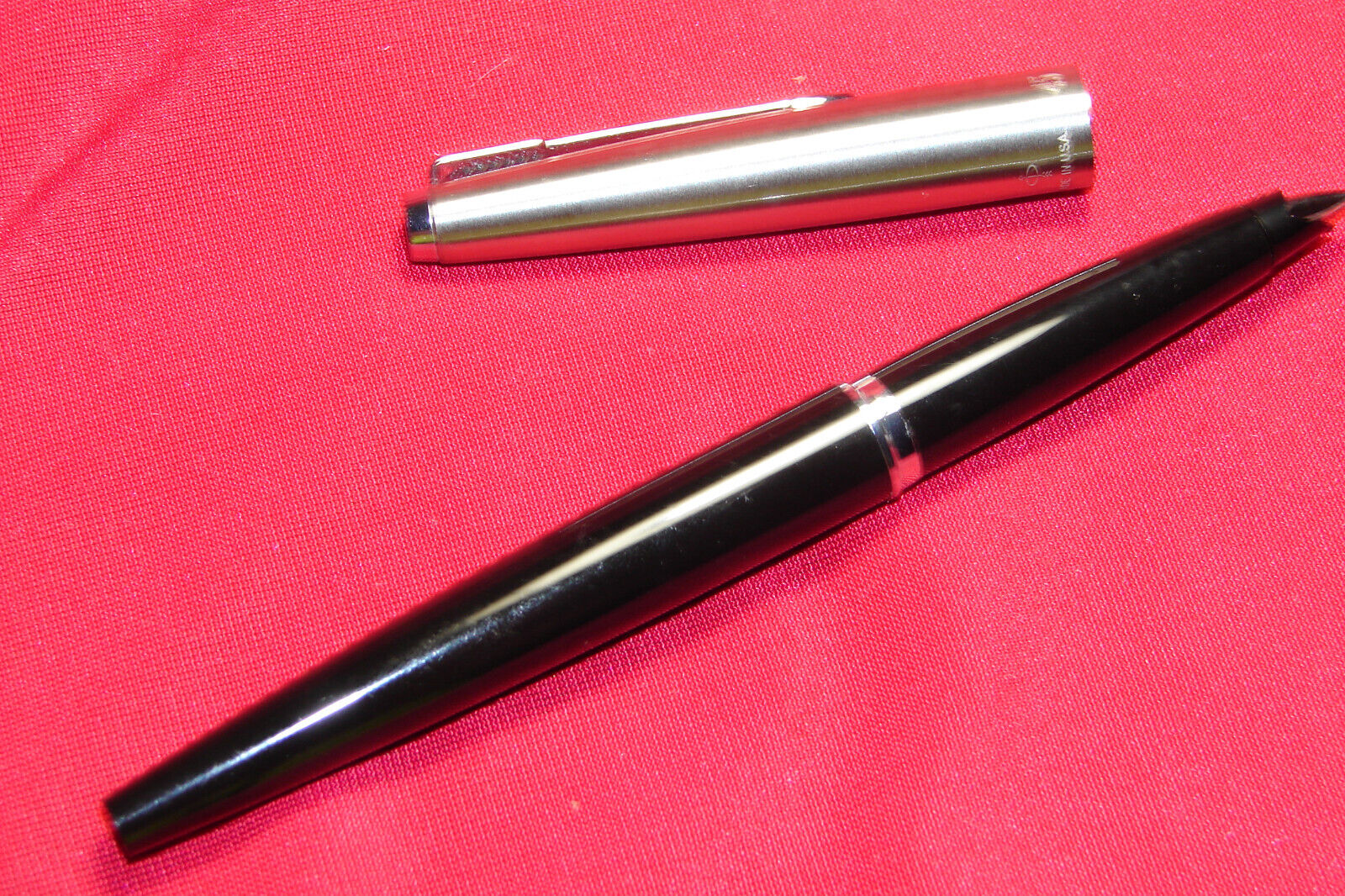 Vintage Parker 45 Fountain Pen,Black & Silver ,U.S.A Made,CLEAN