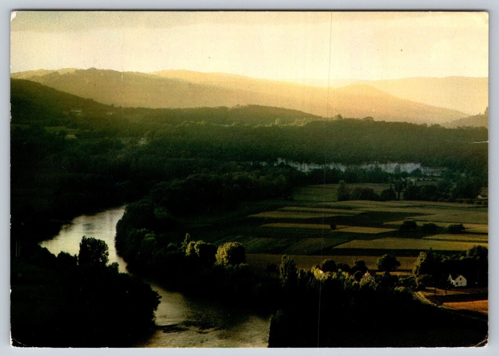 Postcard France Dordogne Valley Domme c1981 2J