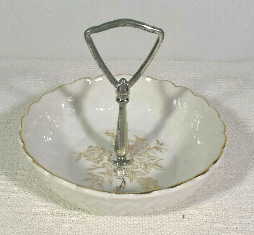White Porcelain & Gold Leaf VTG Round Scalloped Nut/Candy Bowl w/ Silver Handle
