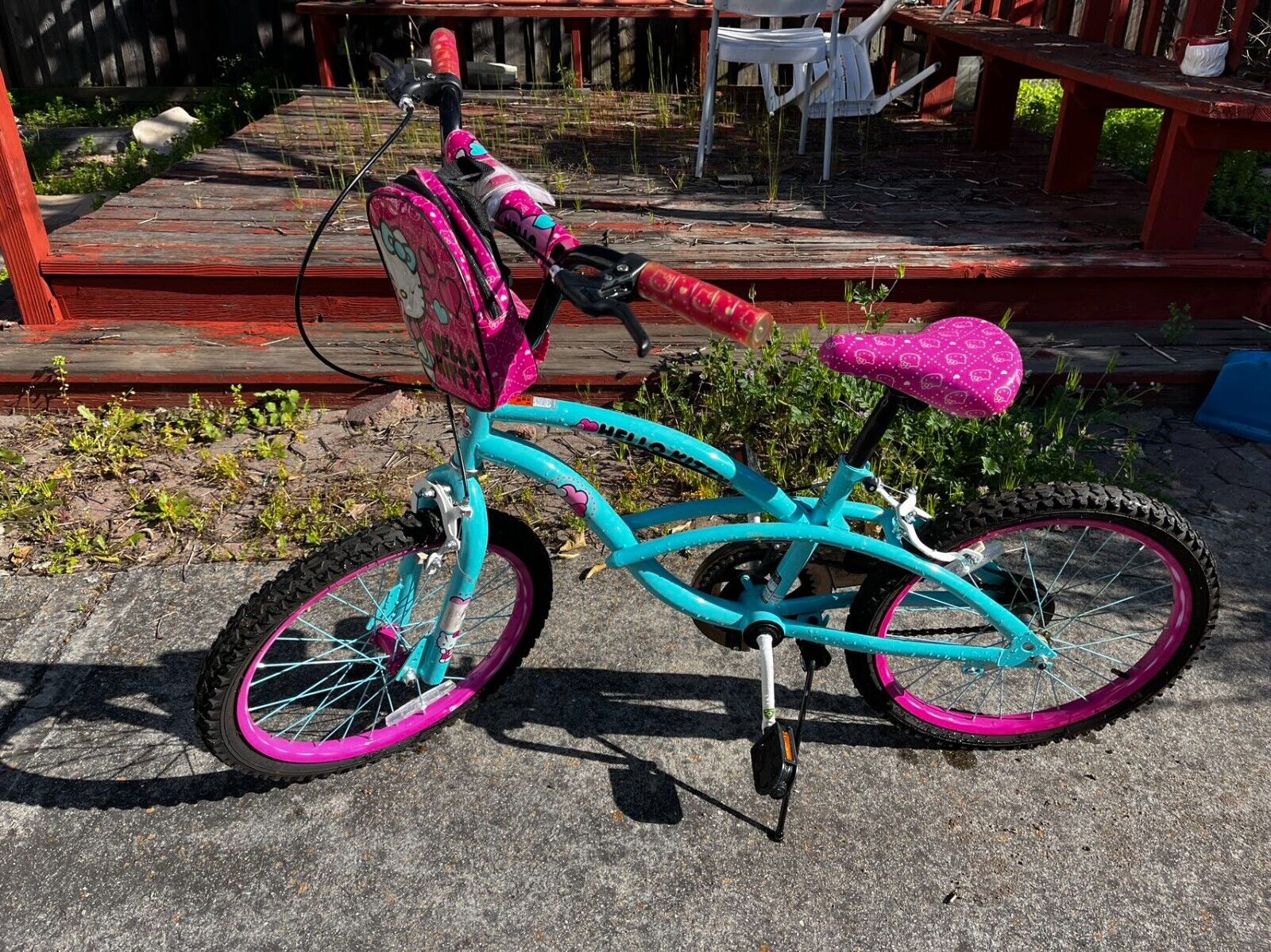 Hello kitty 18 inch bicycle (local free delivery ,CA94547)