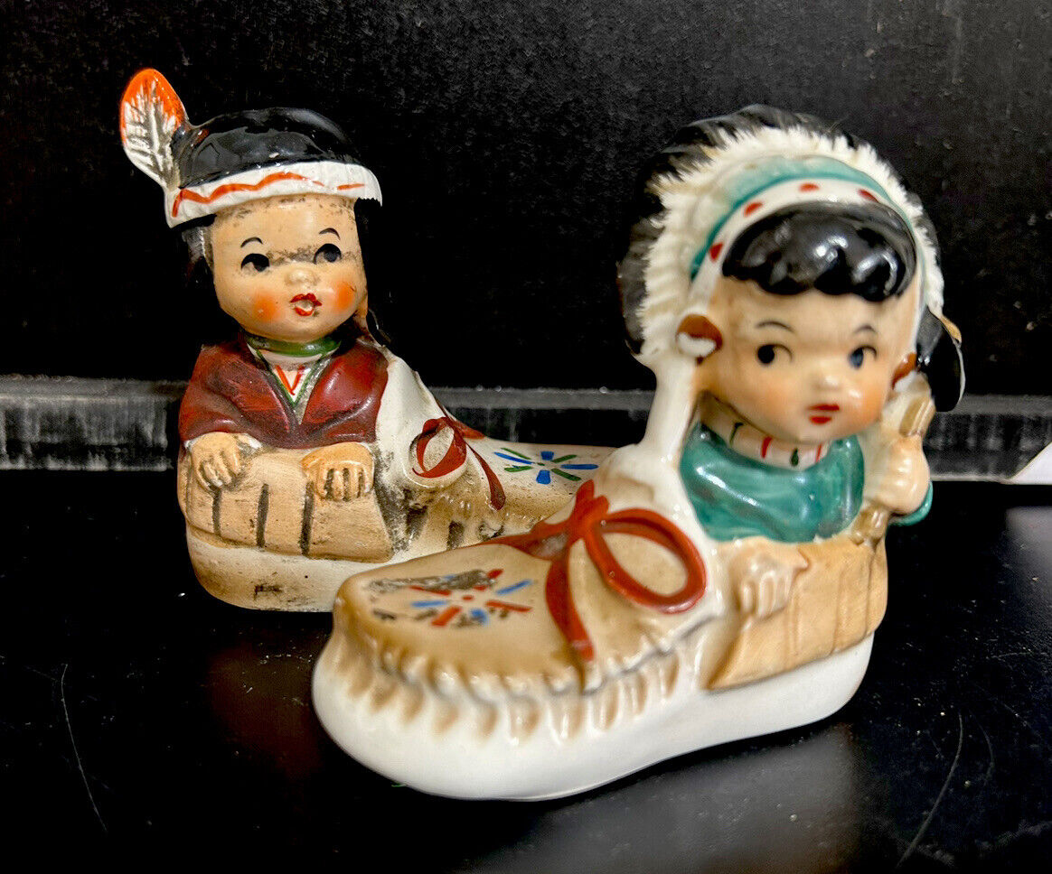 Vintage Native American Indian Moccasin Salt & Pepper shakers made in Japan 