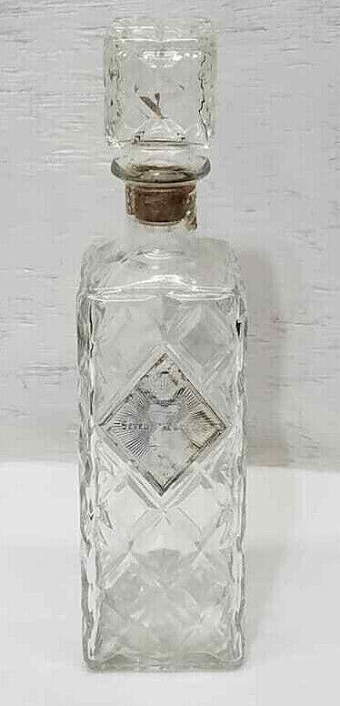 Seagram\'s SEVEN 7 CROWN Clear Glass Bottle Decanter 4/5 Quart Diamond Federal..