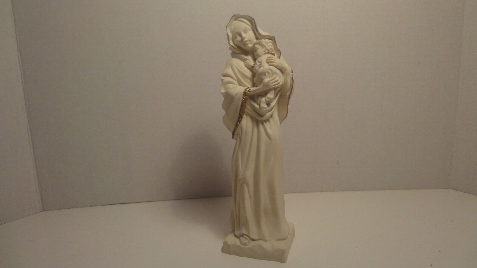 Vintage Blessed Virgin Mary with Child Statue Autom China  8\