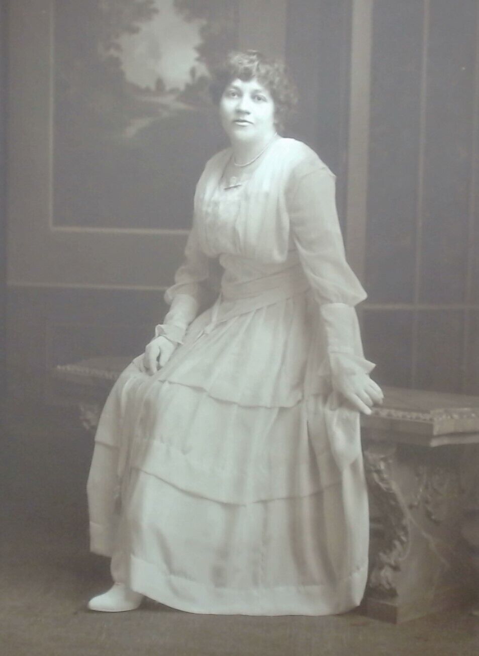 Antique Photo Elegant Woman w/ Glowing Face GENTZEL