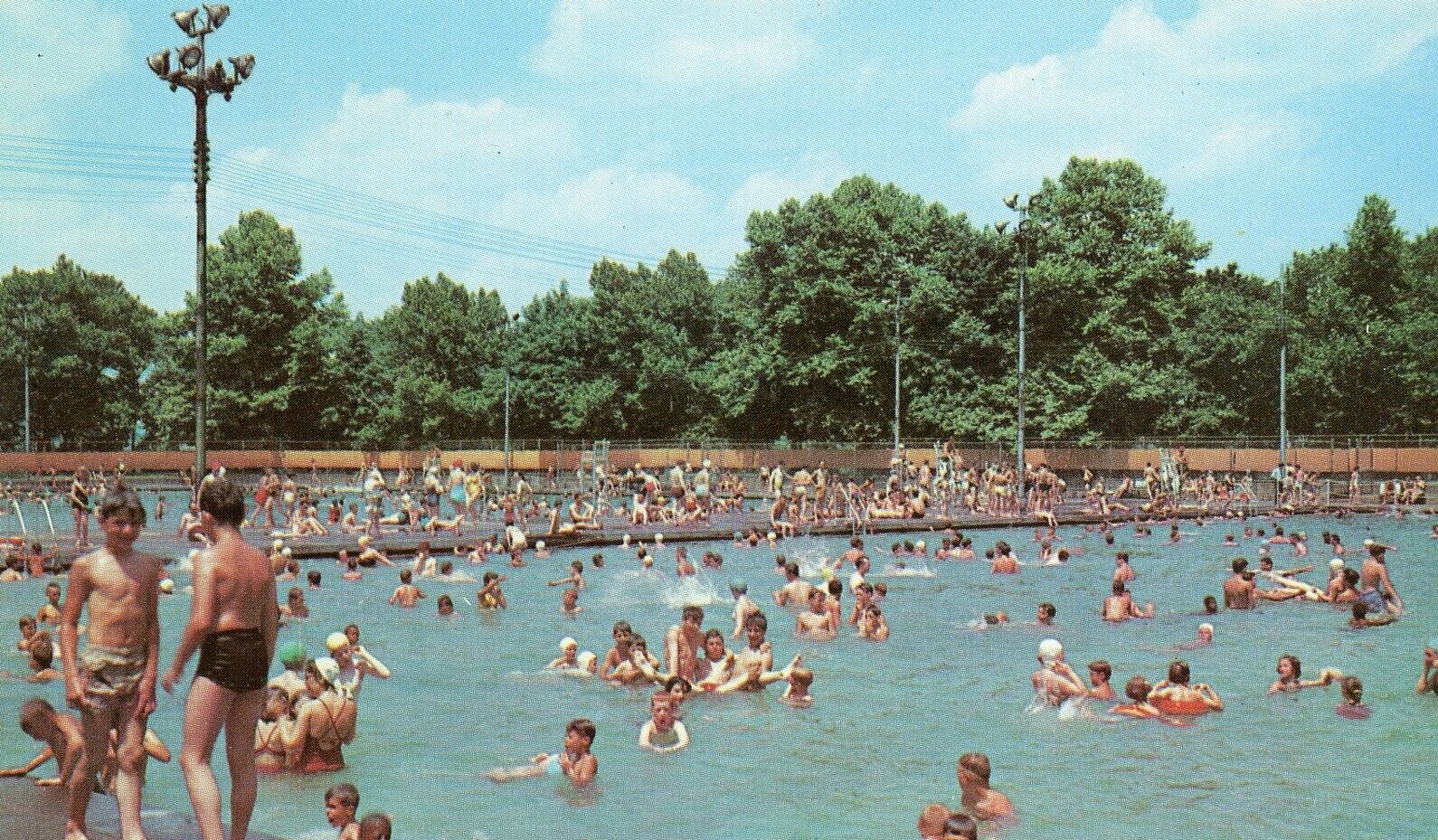 Pittsburgh, PA - Highland Park Swimming Pool - 1960s