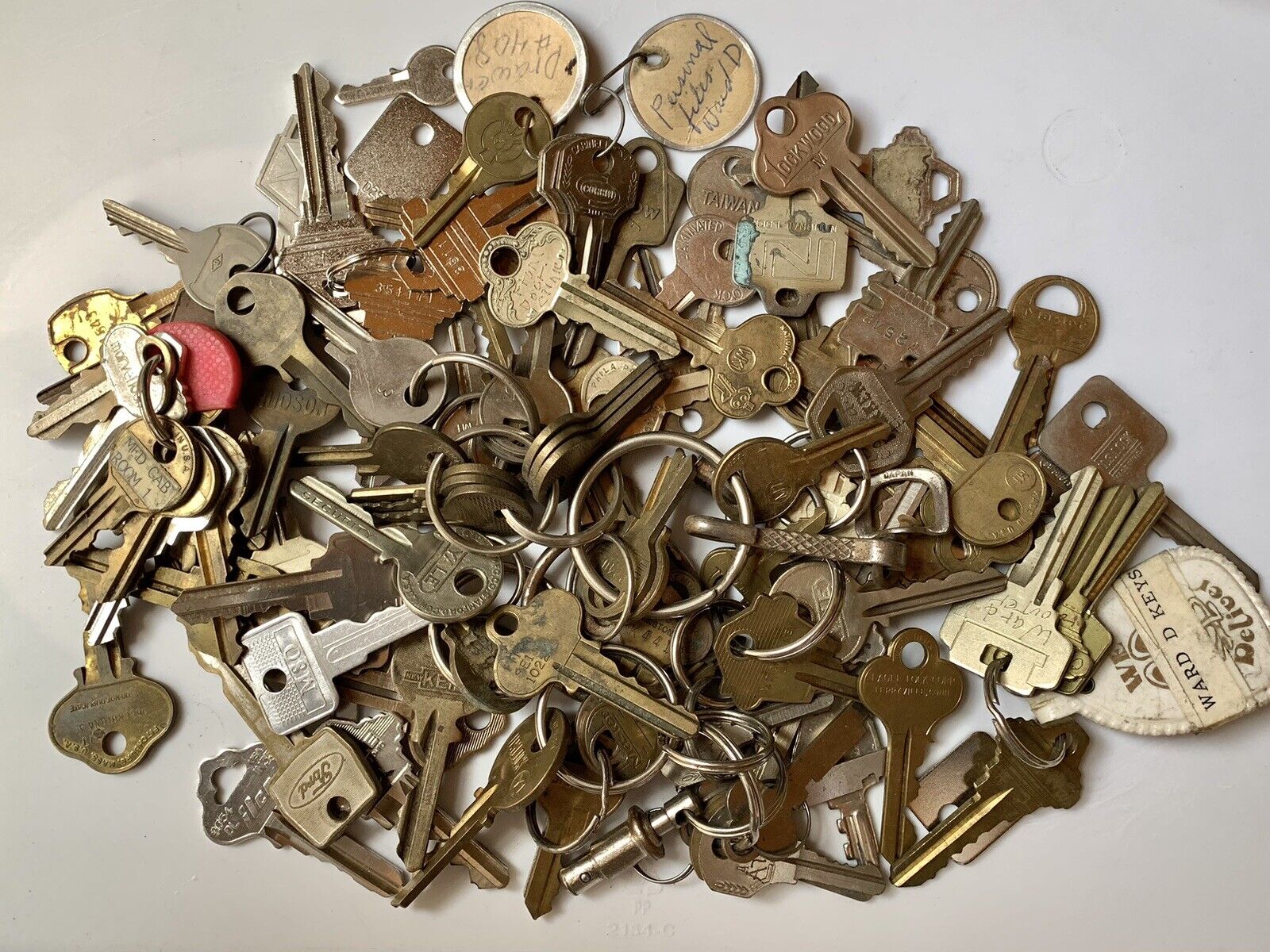 Used Vintage Mixed Keys 2lbs Lot 6