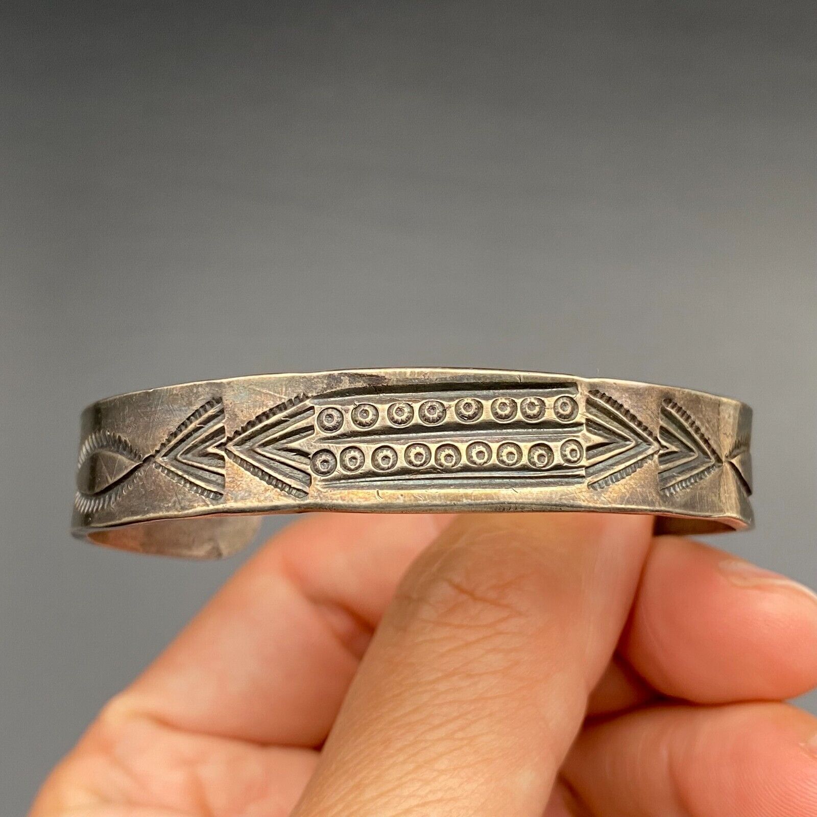 Vintage Navajo Native Hand Stamped Silver Bracelet Cuff 6-5/8\