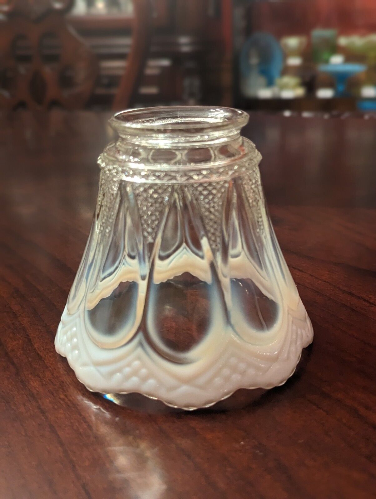 Rare Duchess Pattern White Opalescent Glass Lamp Shade