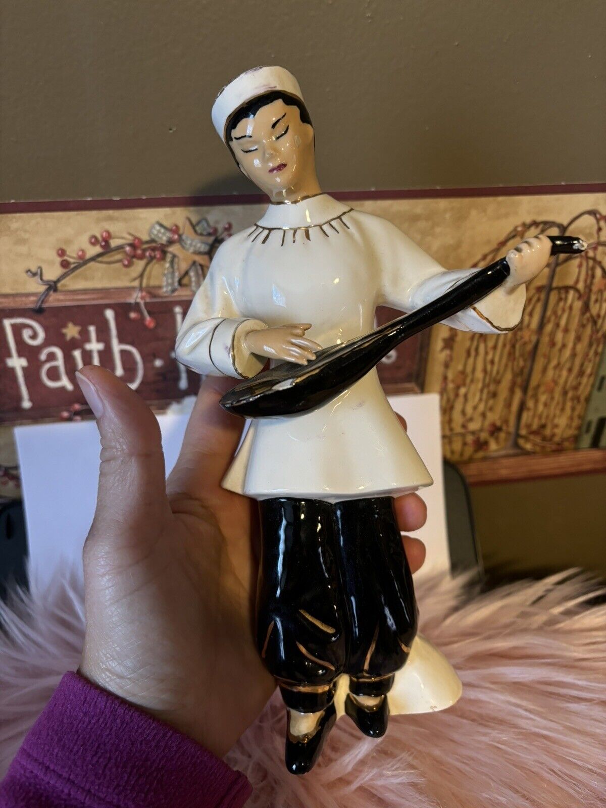 Vintage 1940s Florence Ceramics Asian Guitar Player Gold Accents 9”