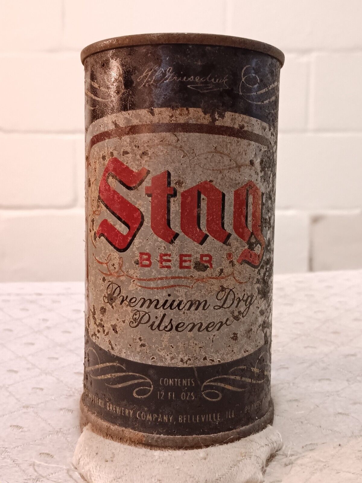 Stag Beer Premium Dry Pilsener flat top can
