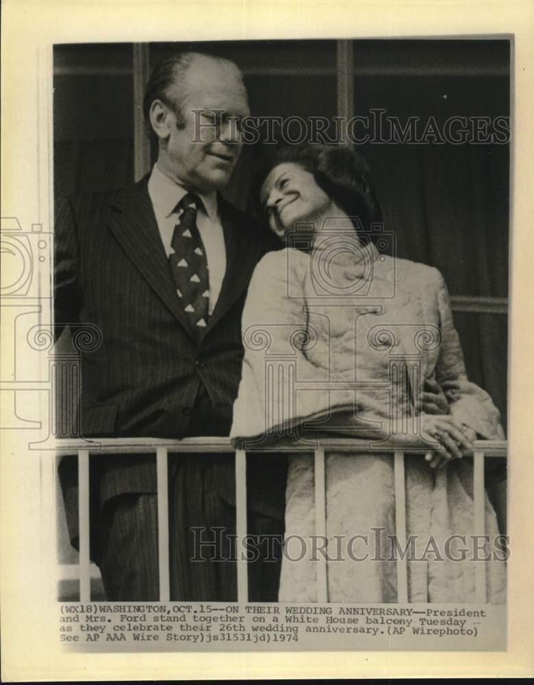 1974 Press Photo President & Mrs. Ford celebrating 26th Wedding Anniversary