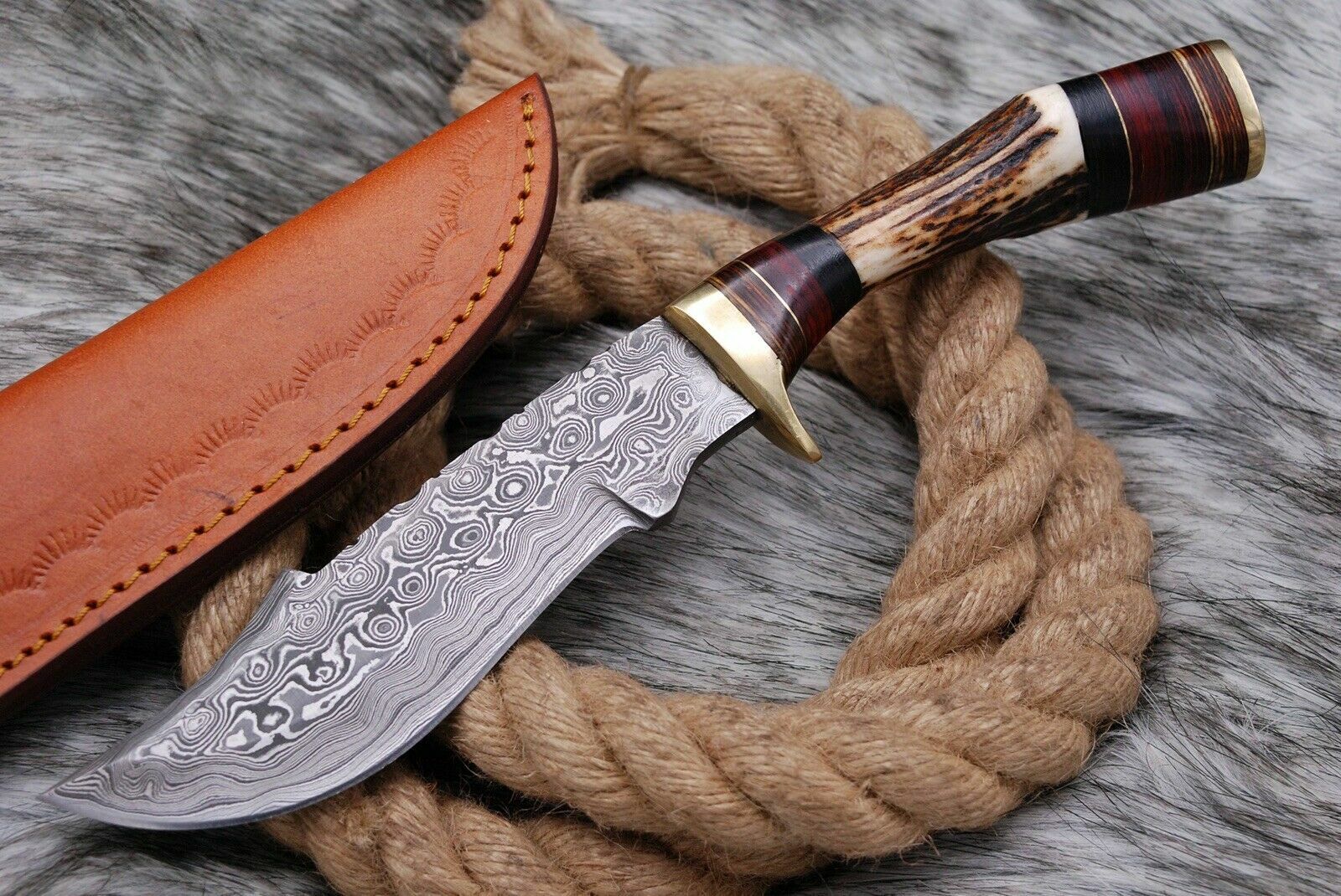 10\'inch Custom HAND FORGED DAMASCUS STEEL HUNTING KNIFE STAG Antler HANDLE