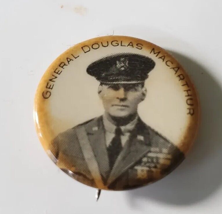 Rare General Douglas McArthur Pinback Button