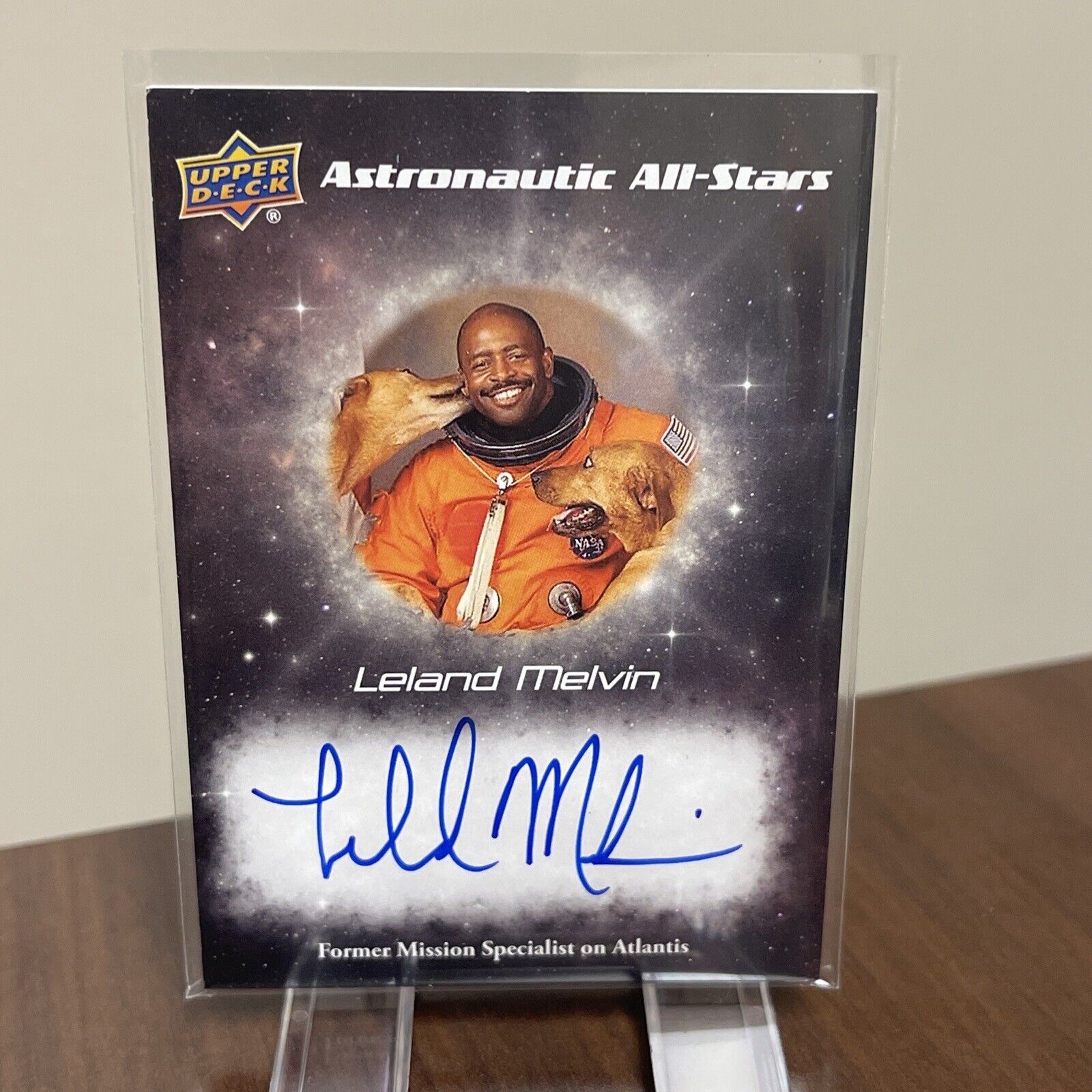 2022 Upper Deck Cosmic Astronautic All-Stars Leland Melvin AAS-LM Auto Dogs NASA