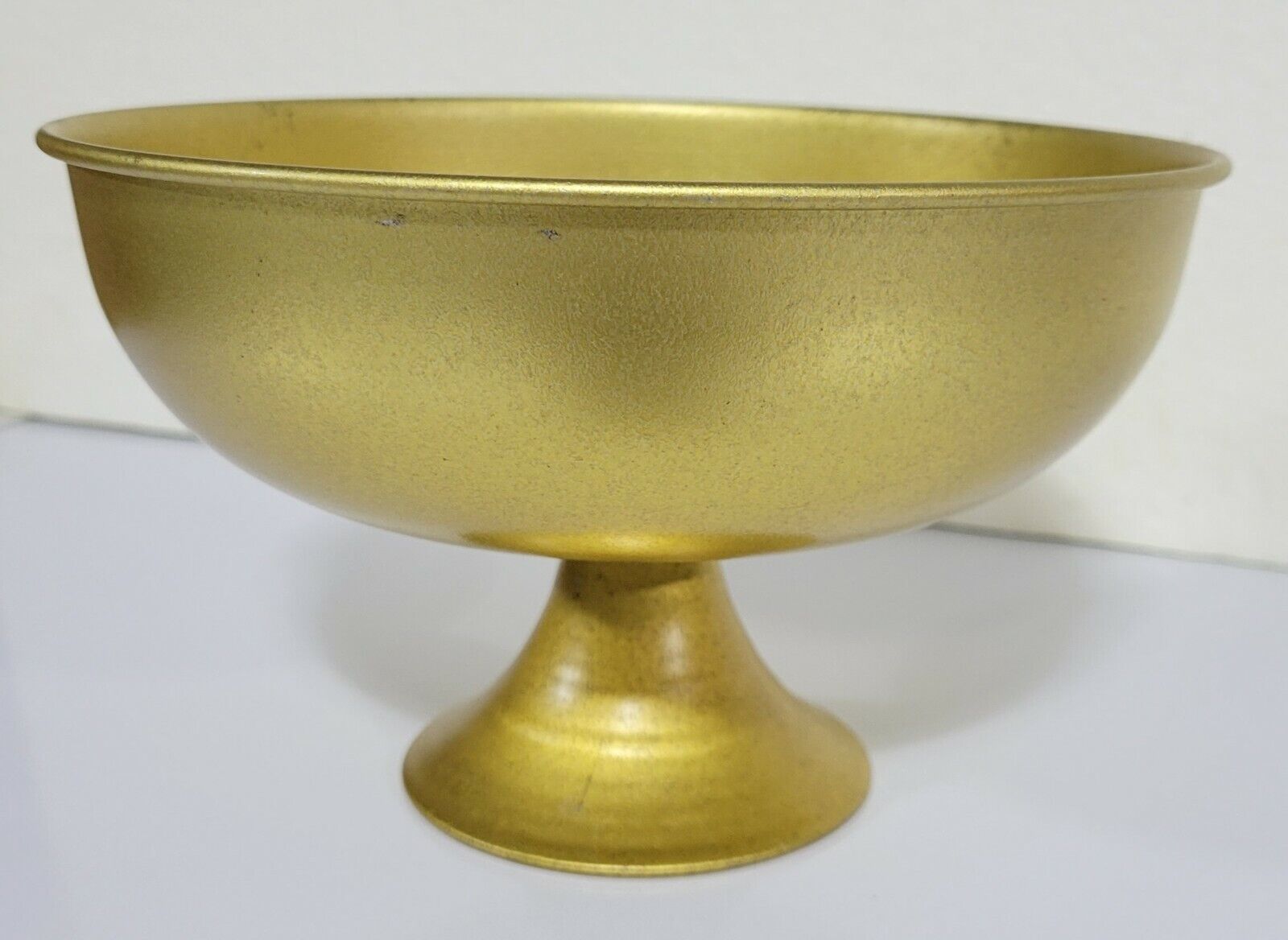 VTG Metal Pedestal Bowl Gold Tone Lightweight 7.75\