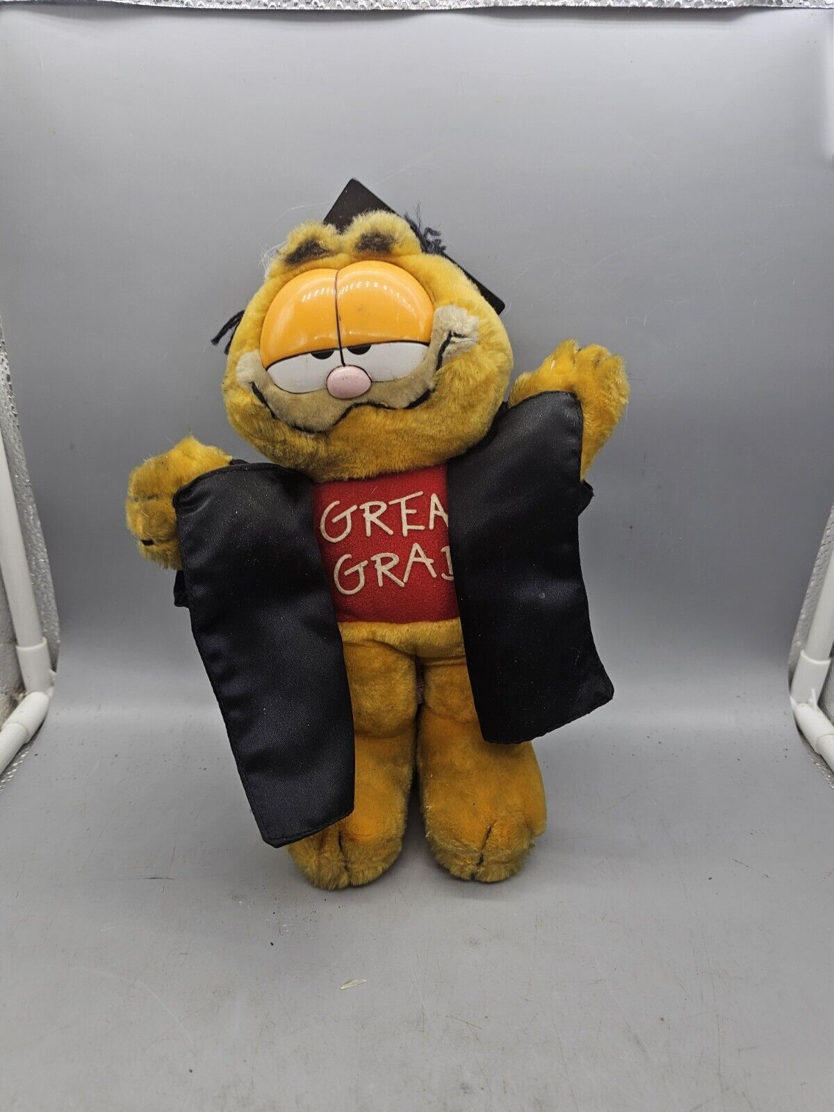 Dakin Garfield Cat Plush Graduation Cap & Gown Grad 1981  Stuffed  10” Vtg