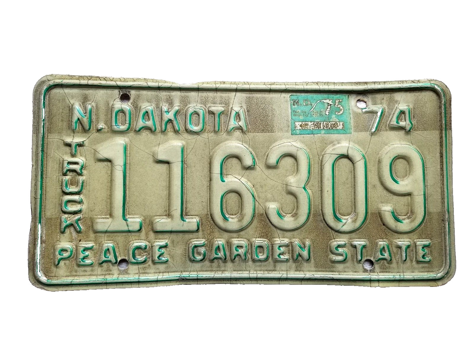 North Dakota Peace Garden State Metal Expired 1974-75 Truck License Plate 116309