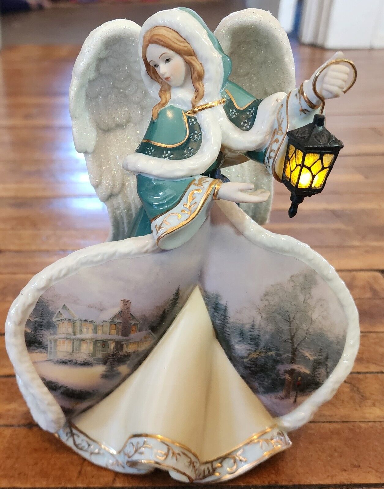 Porcelain Thomas Kinkade Winter Angel of Joy Figurine #A4626 -Lantern Lights up