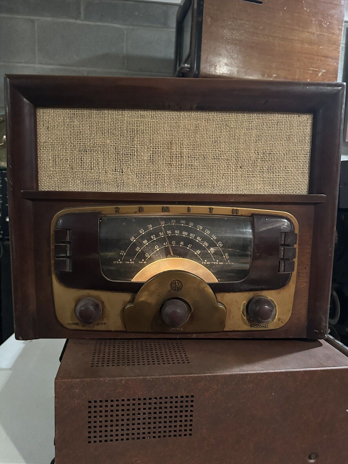 1948 Zenith 8H832 Vintage Radio