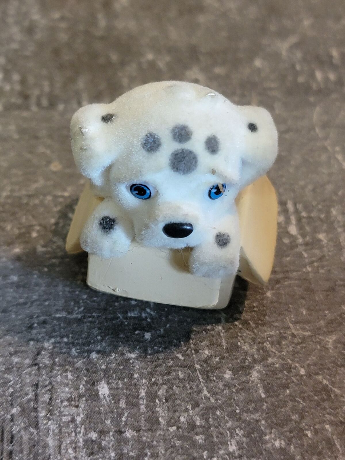 Meg 2005 lost puppy Dalmatian flocked cardboard box toy figure