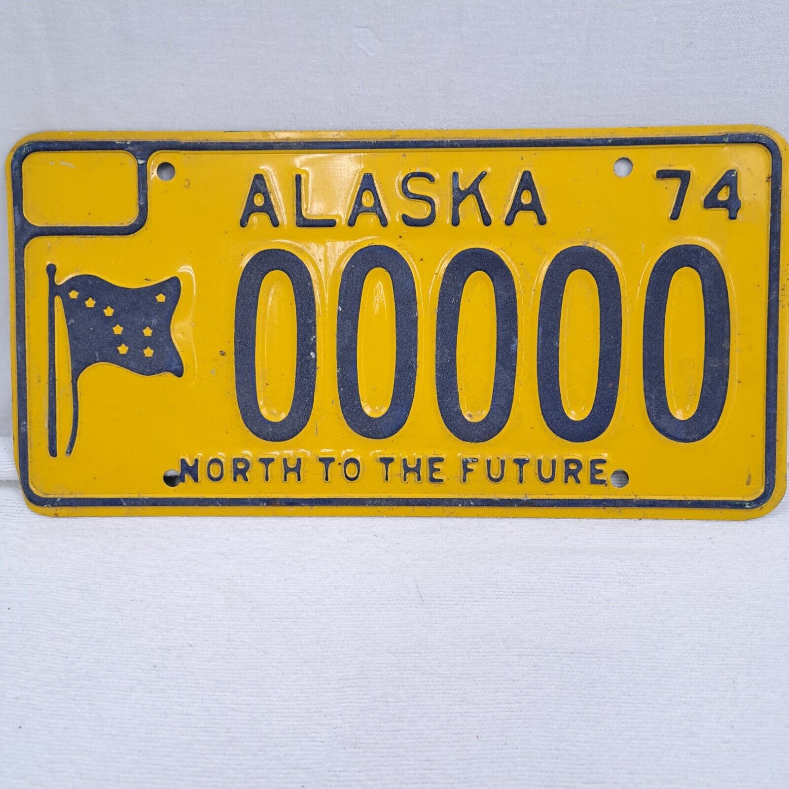 ALASKA North To The Future 00000 Vintage 1974 License Plate