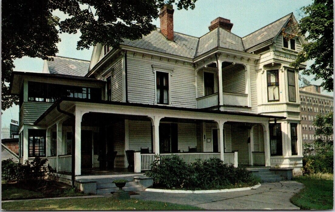 Asheville NC Thomas Wolfe Memorial Novelist Home Residence Vintage Postcard