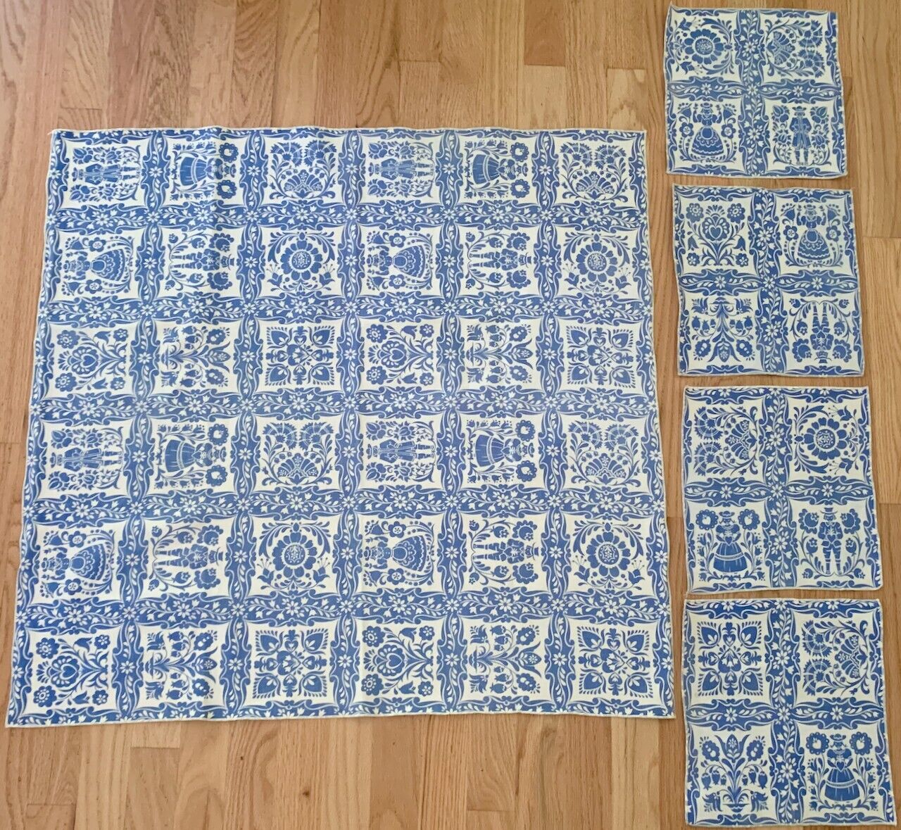 Vintage 1950s Tea Tablecloth + 4 Matching Napkins Blue & White Swiss Tile Design
