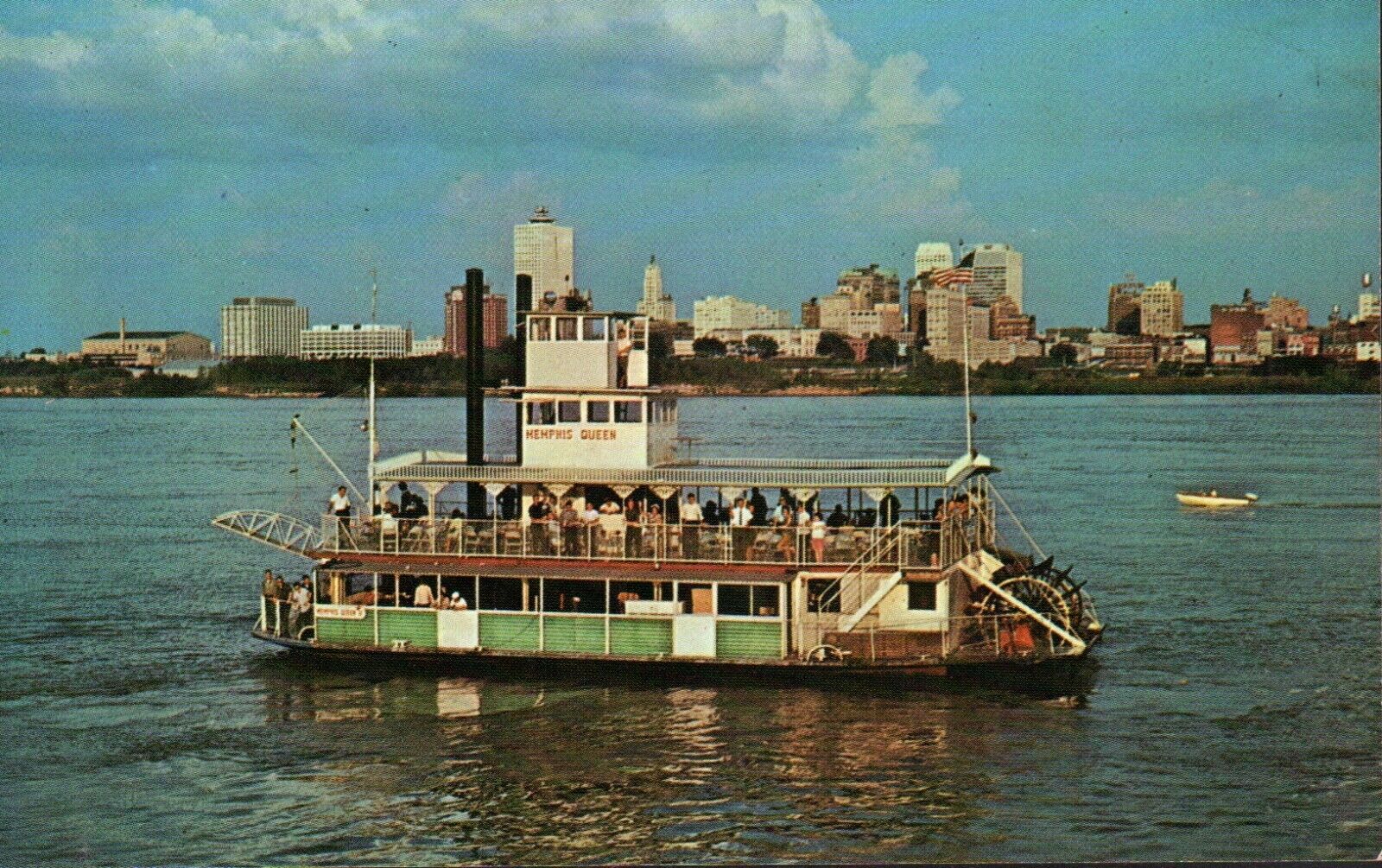  Memphis Queen II Showboat Mississippi River Riverboat Vintage Chrome Postcard