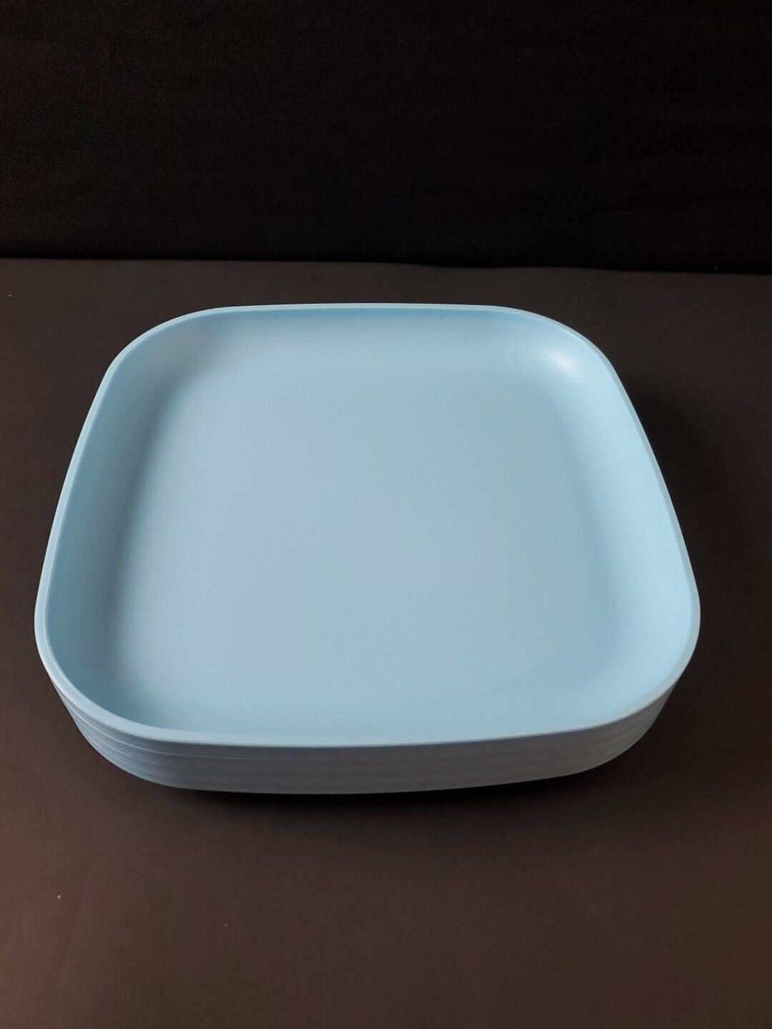 Tupperware Plates Set of 4 Luncheon Size 8\