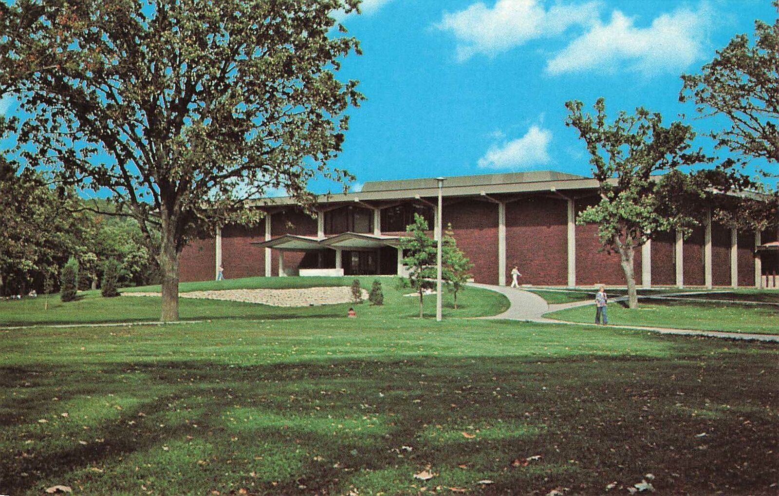 Vintage Postcard Valders Memorial Hall Science Luther College Decorah Iowa photo