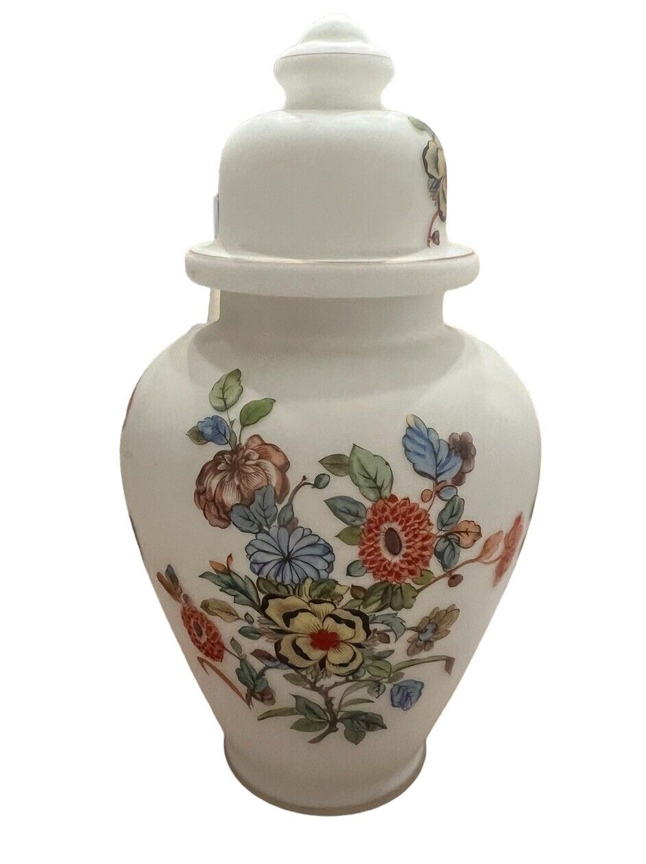 VTG  MCM Large Made In Italy Norleans White Satin Glass Urn Vase Floral Motif