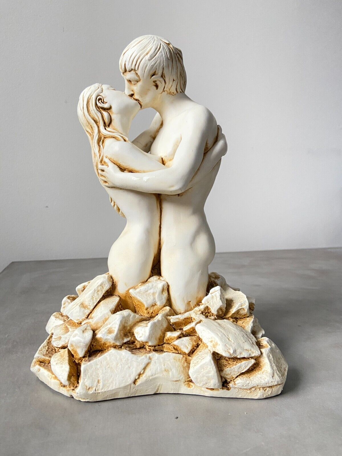 Vintage Ceramic Nude Kissing Couple Statue 