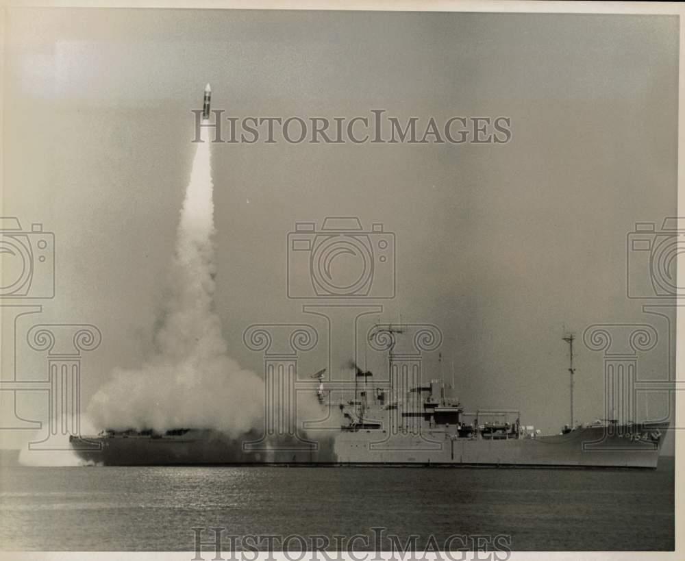 Press Photo Poseidon C-3 missile fired off coast of Florida - sam06451