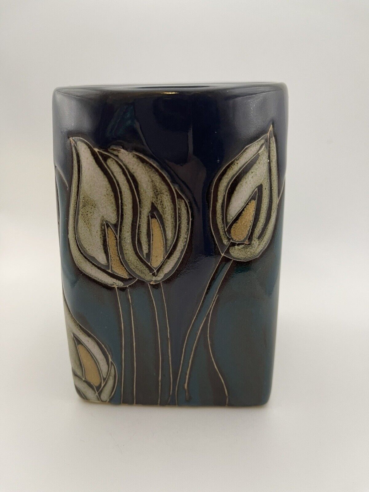Designed Mara Mexico Studio Art Pottery Calla Lily Flower Cup Coffee Mug Signed
