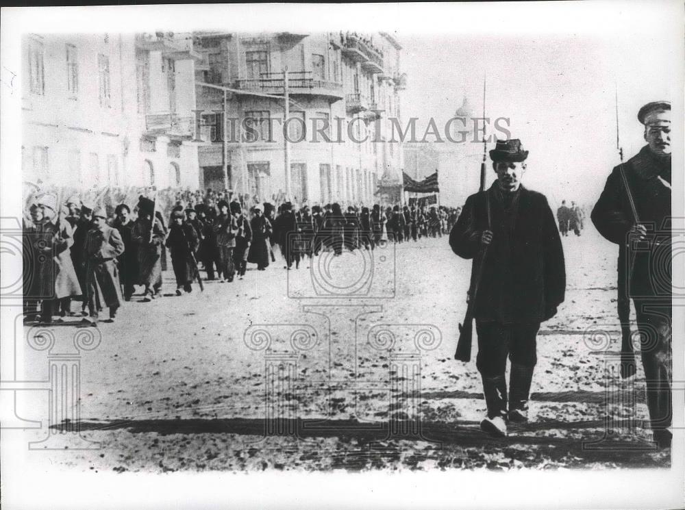 1917 Press Photo Two Red Guards during Russia's February Revolution - spb10447