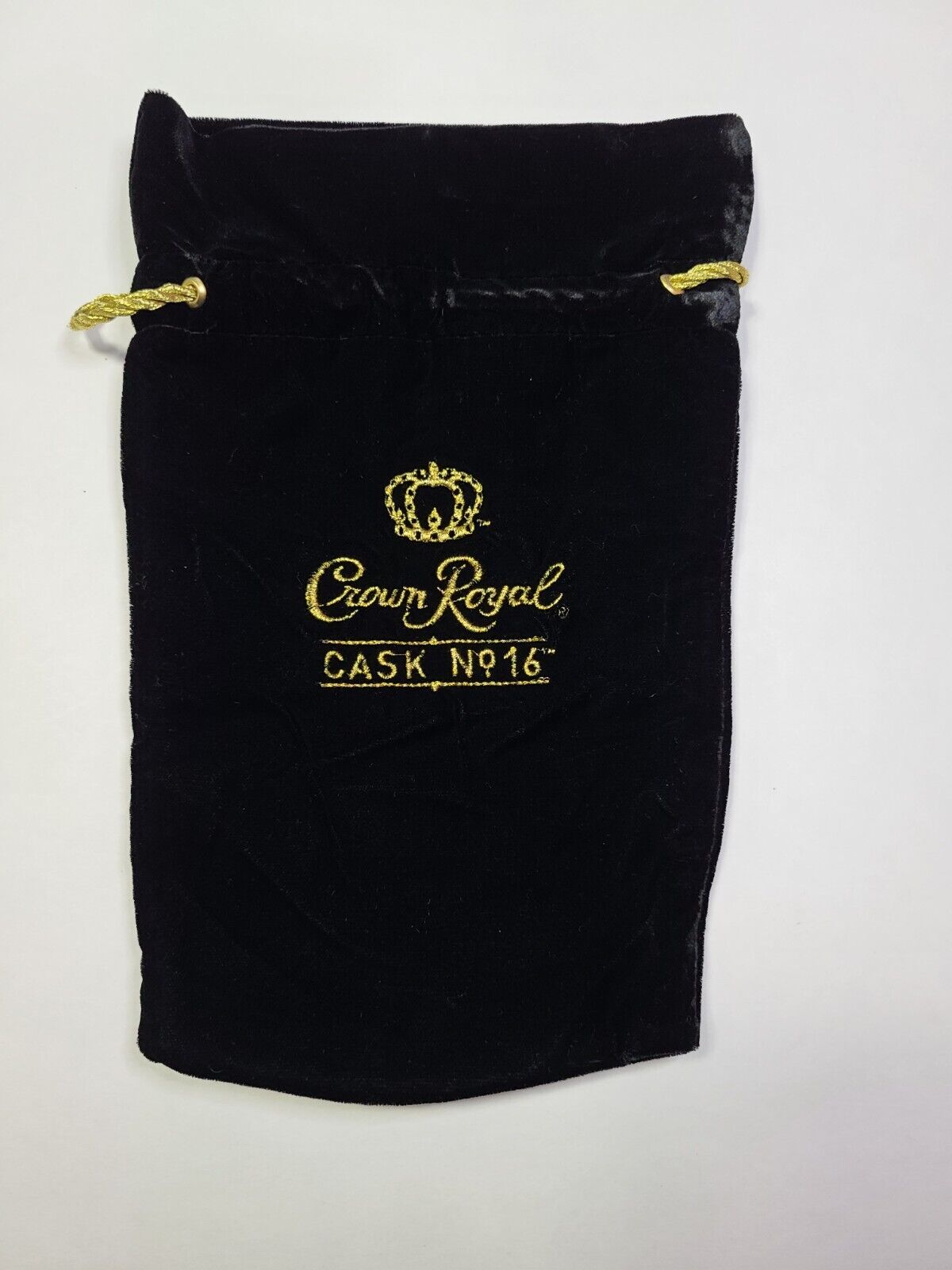 Crown Royal Cask No. 16 Black Velvet Bag Limited Edition Rare