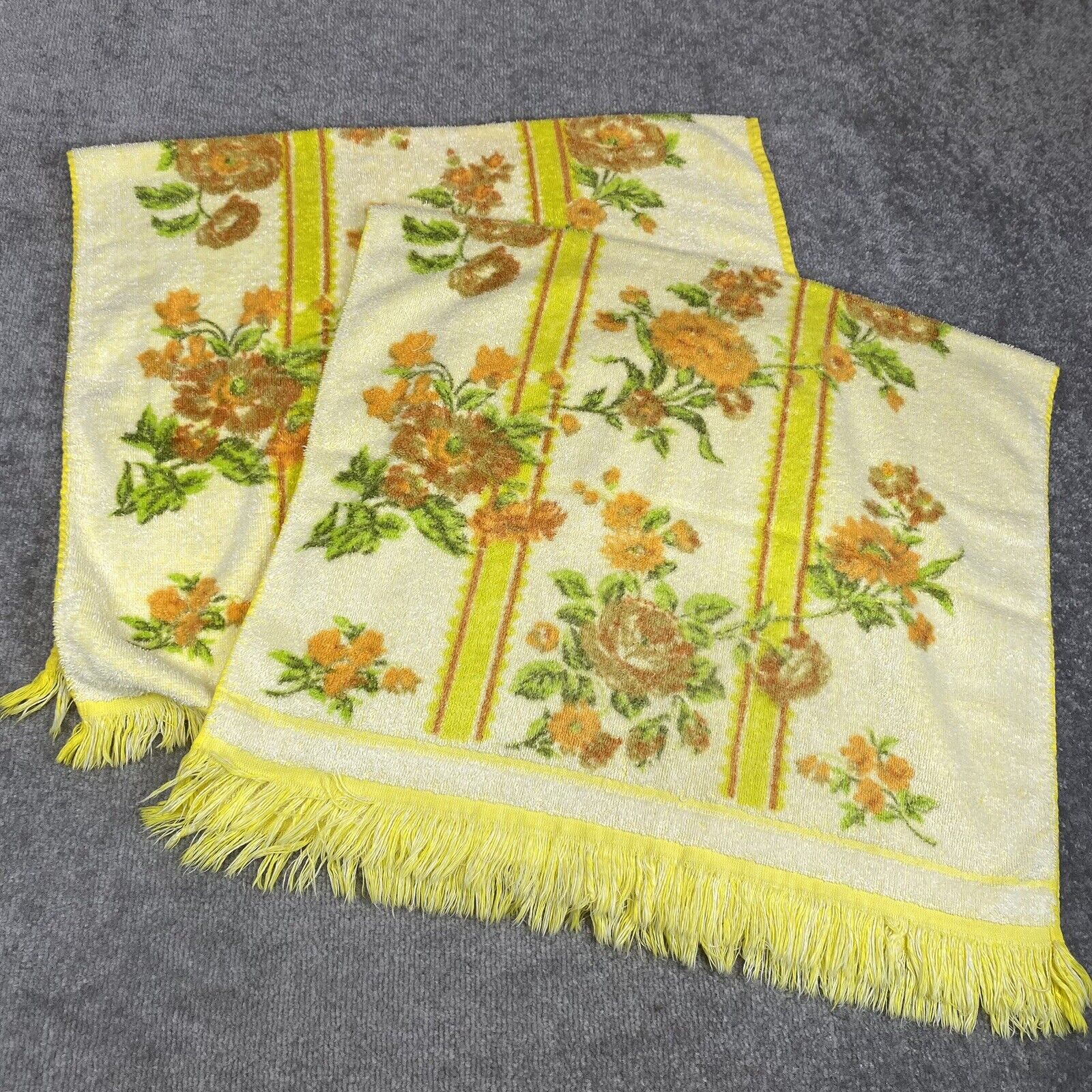 Vintage Bath Towels Set Of 2 Yellow Floral Pattern 1970 Mid Century Modern Retro