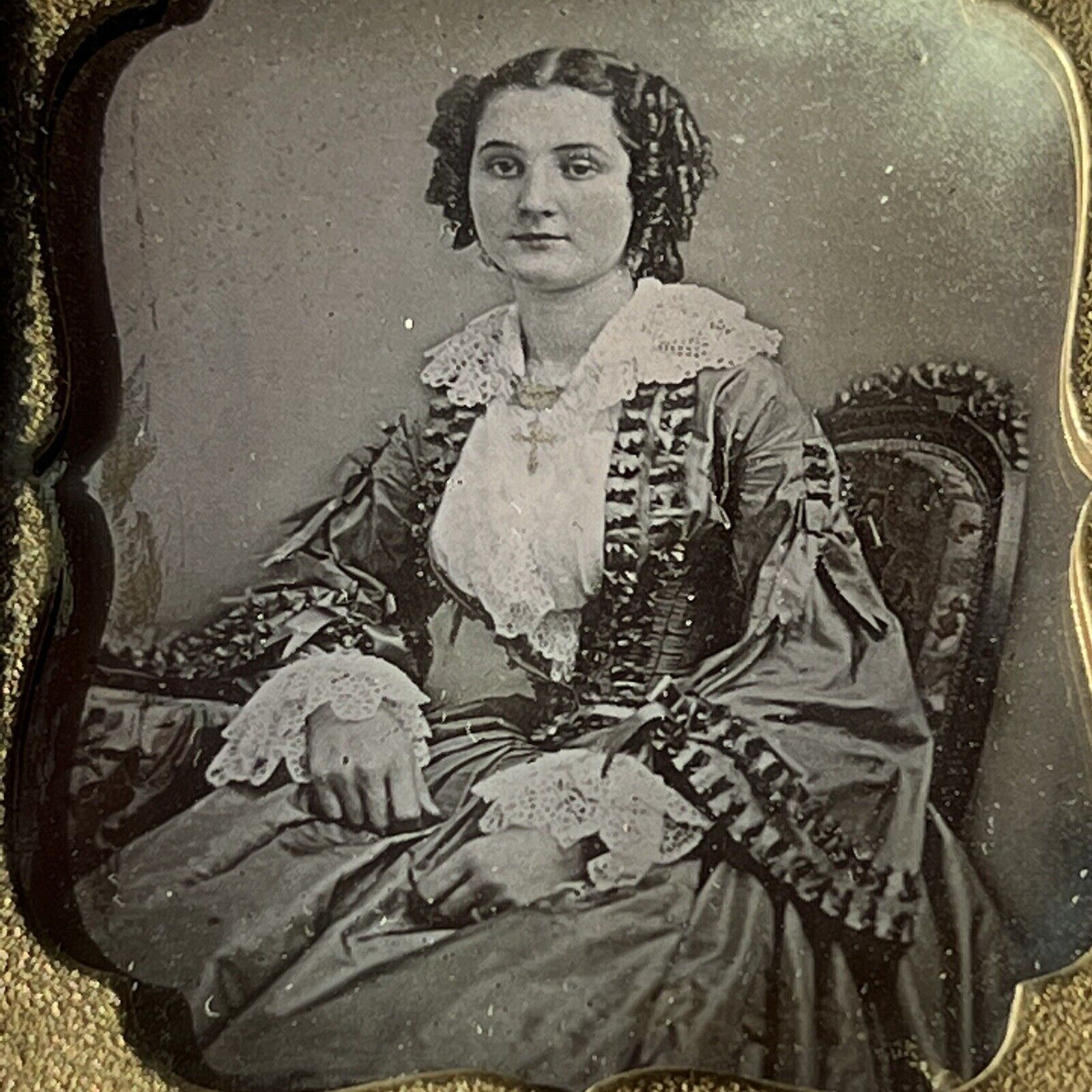 Antique 1/6th Plate Daguerreotype Photograph Beautiful Fashionable Young Woman