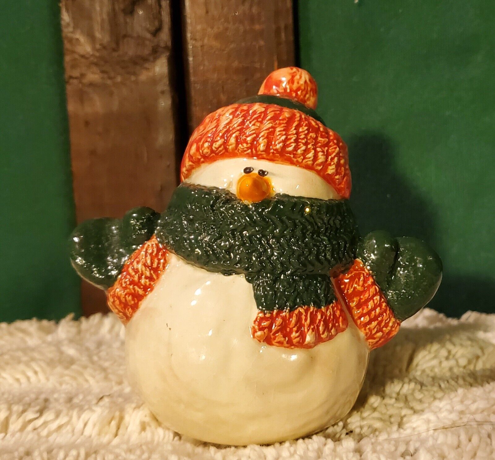 2000 Chubby Snowman Hat Scarf Ceramic Christmas Round Figure 3.5\'\'