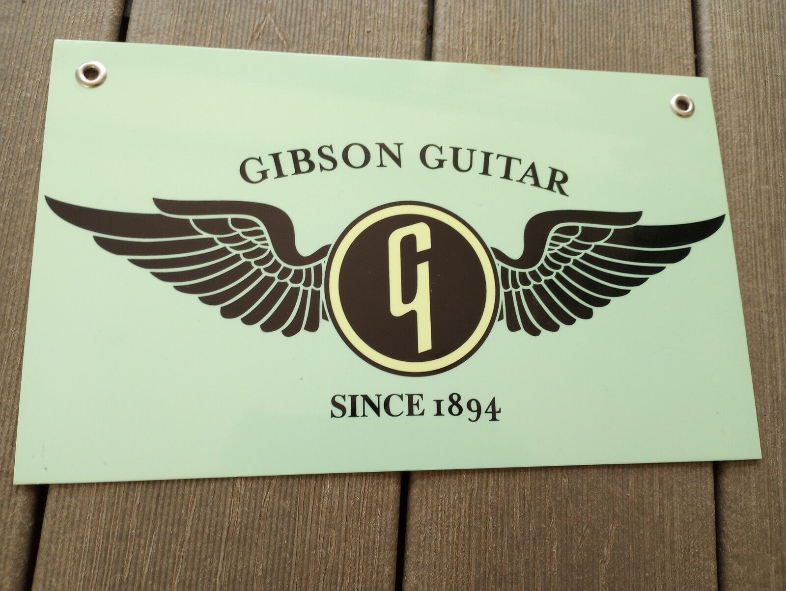 Gibson Guitar sign