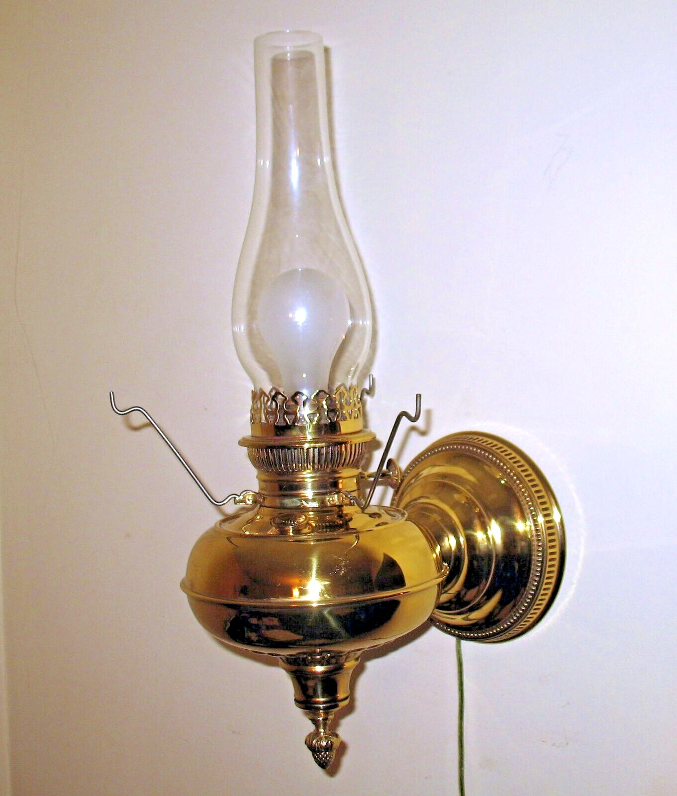 ANTIQUE BRASS RAYO WALL LAMP with CHIMNEY CONVERTED to ELECTRIC