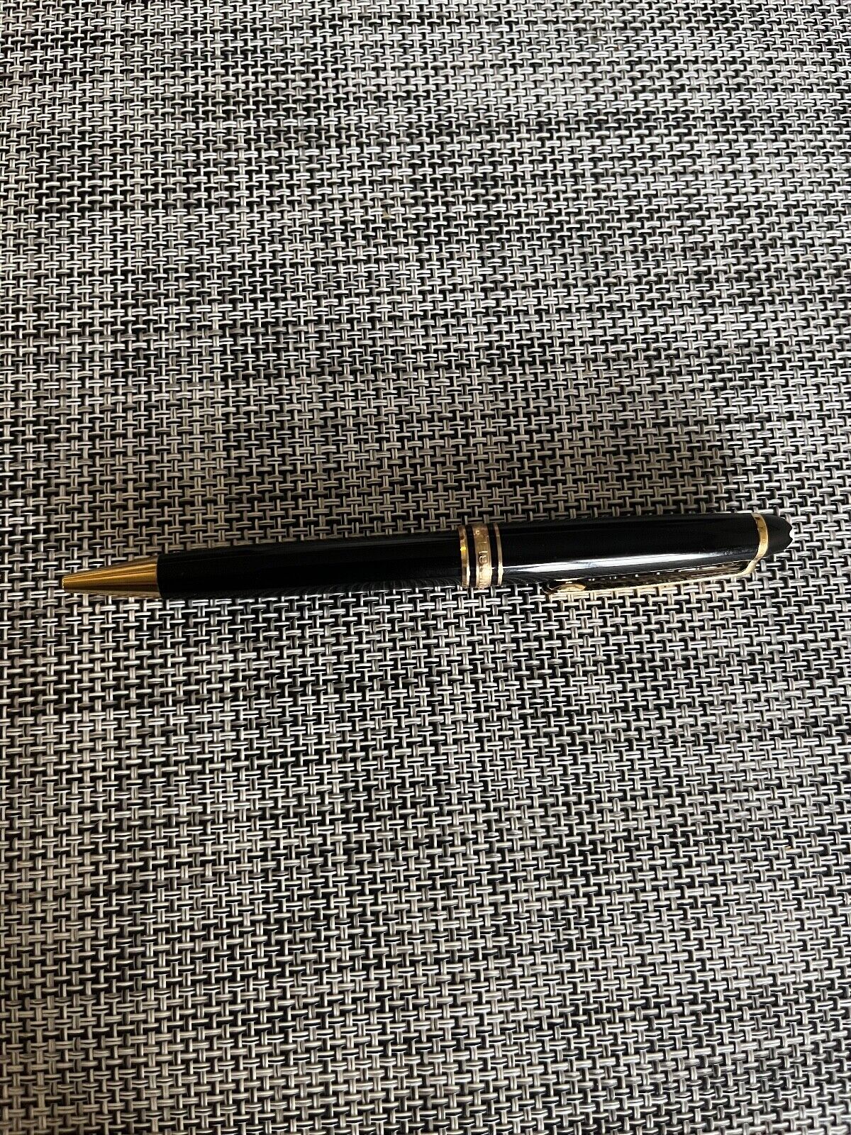 Montblanc M164 Meisterstuck Classique Ballpoint Pen Black and Gold - Excellent