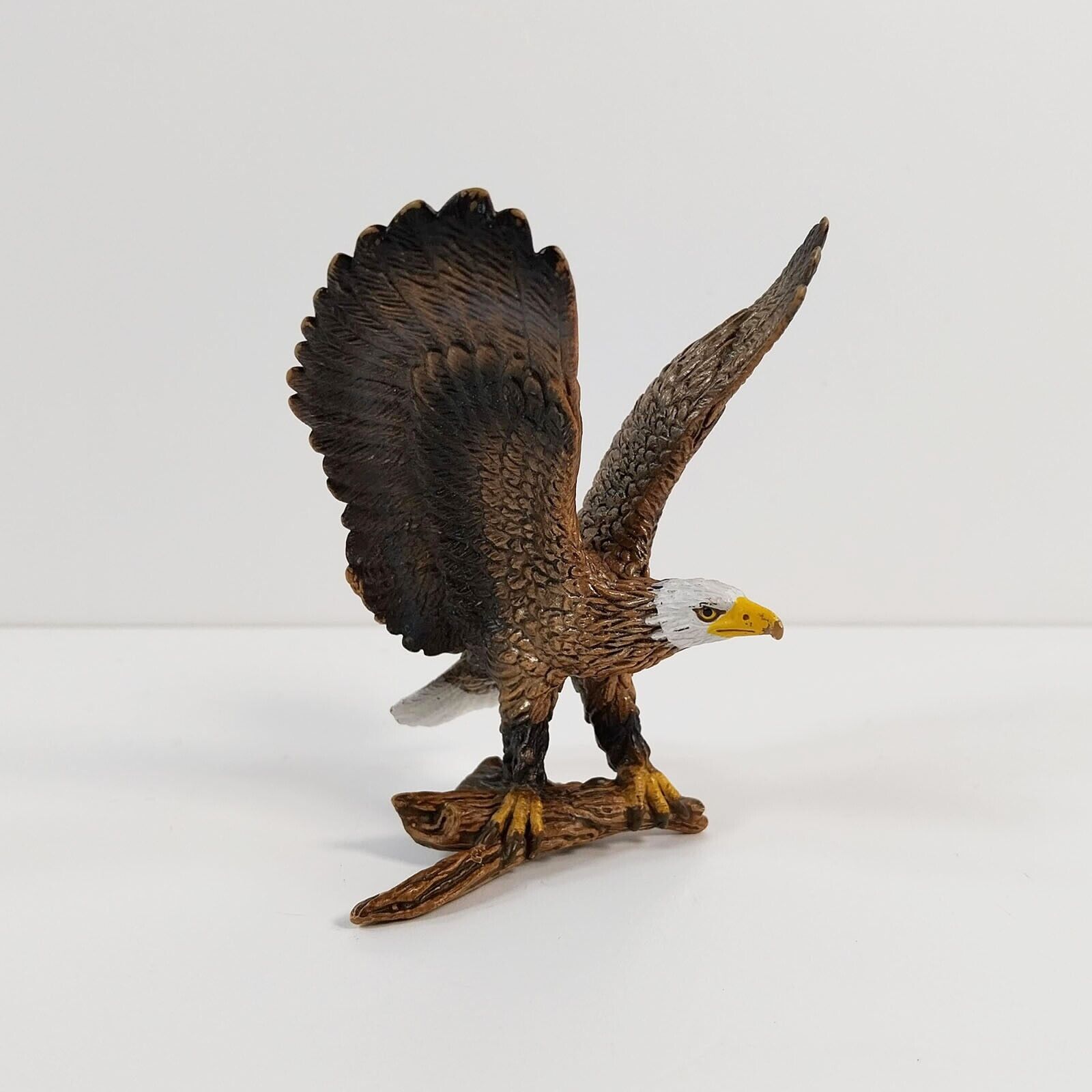 Schleich Bald Eagle Landing Wings Spread Retired Animal figure 2010